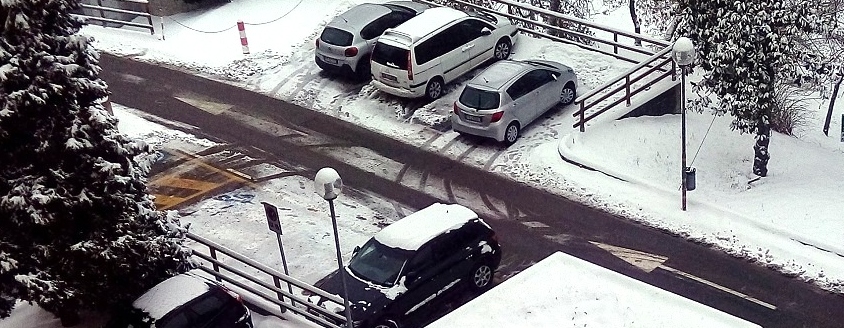 foto parcheggio Rizzoli innevato