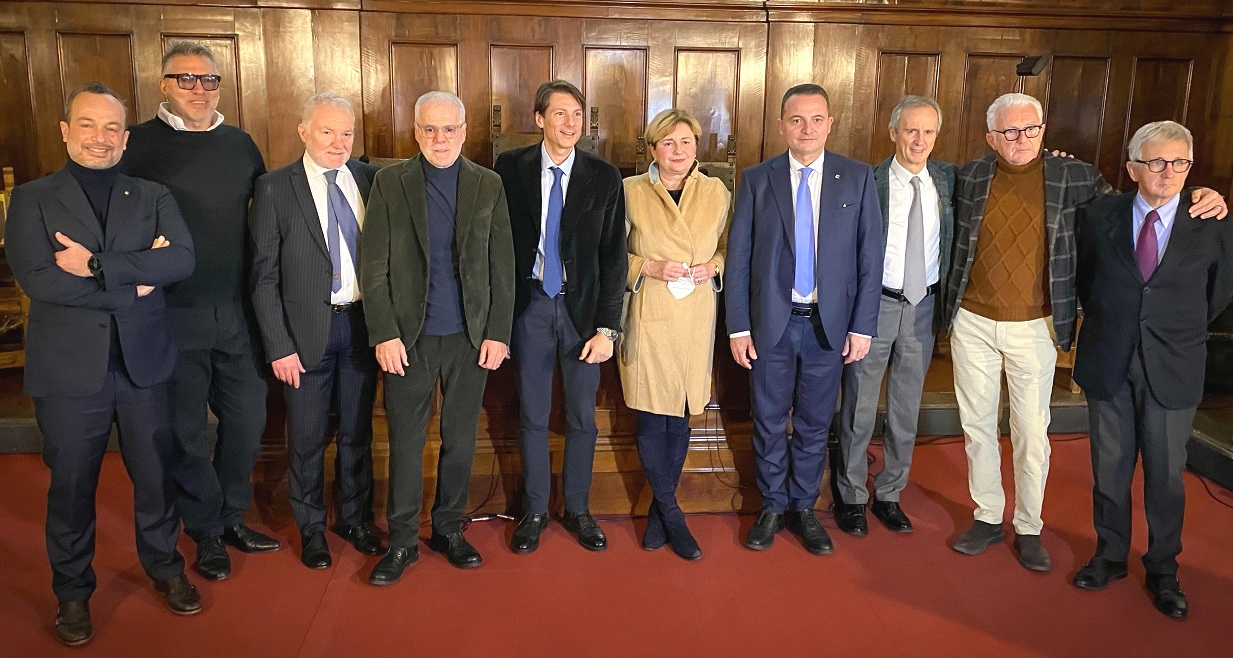 Fondatori promotori della Fondazione IOR (con al centro la presidente Federica Guidi) con il direttore generale del Rizzoli Anselmo Campagna e l'assessore regionale alle politiche per la salute Raffaele Donini